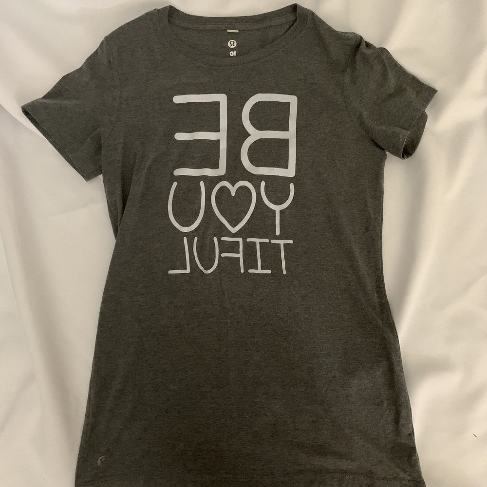 lululemon girls tshirt